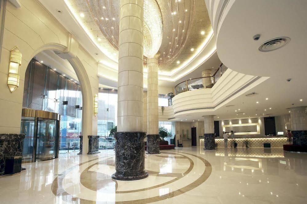 Hotel Jiangsu 4*